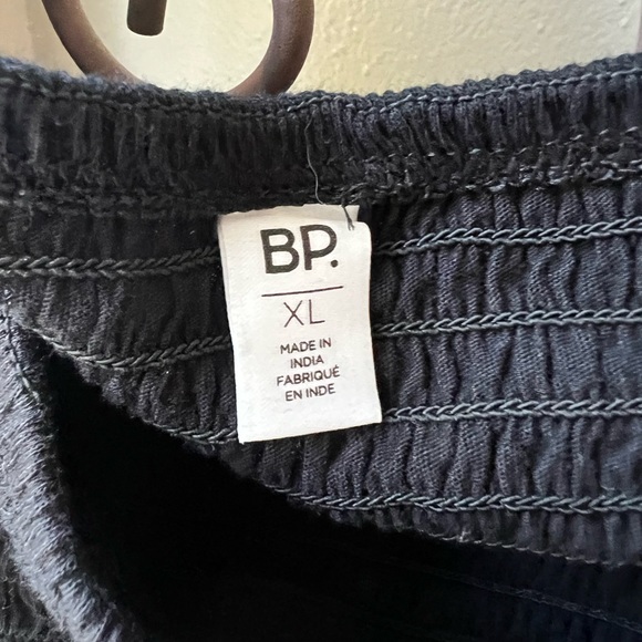 Off the shoulder top - Picture 2 of 4